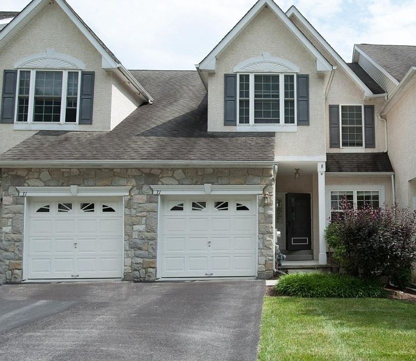 1st image of 31 Kennedy Dr