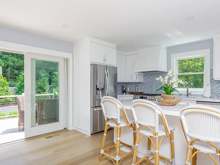 464 Three Mile Harbor Hc Rd — Photo 10