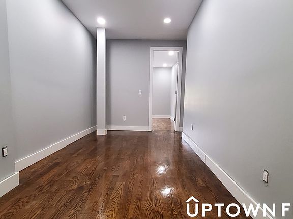 2nd image of 510 Jackson Ave #1C