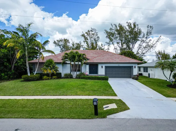 621 Diplomat Ct, Marco Island, FL 34145