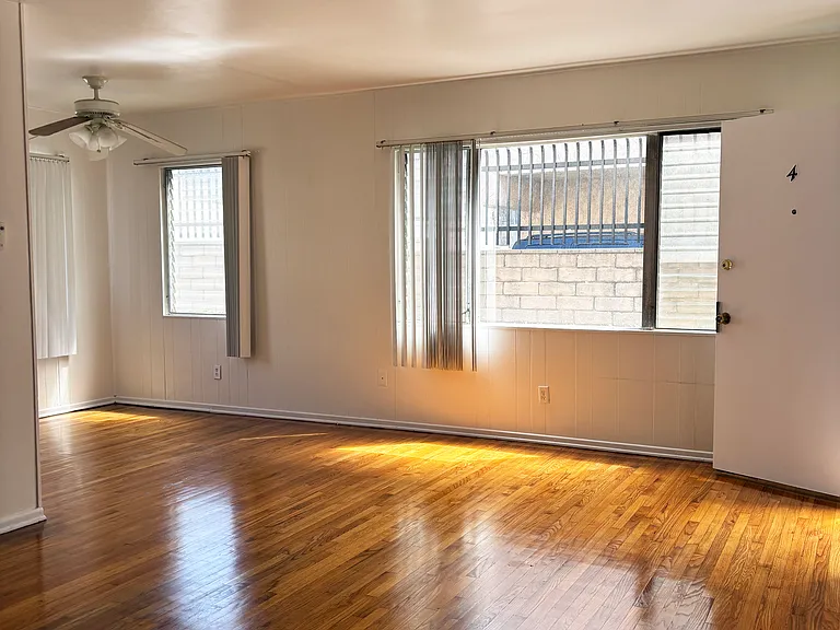 10433 Irene St #4 — Photo 1