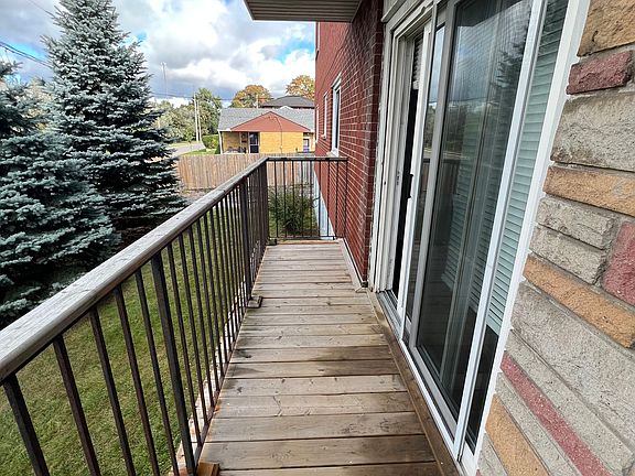 4th image of 67 Shantz Ln #12