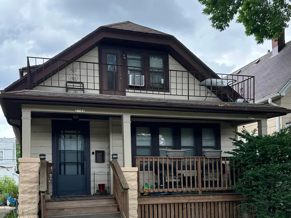 2132 S 75th St, West Allis, WI 53219