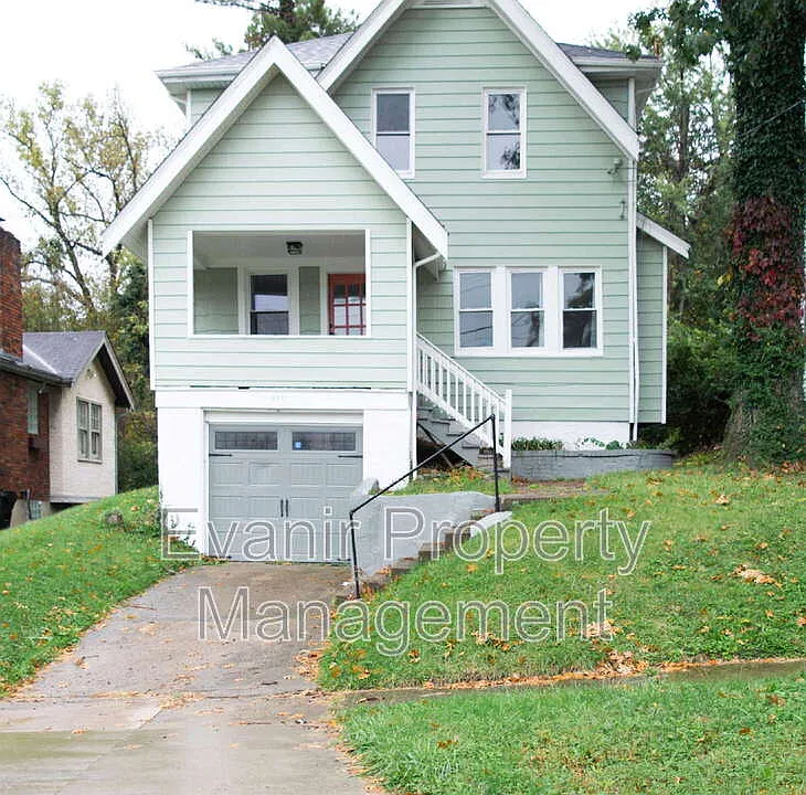 2217 Crane Ave