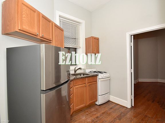 1216 n calvert apt 6 kitchen1