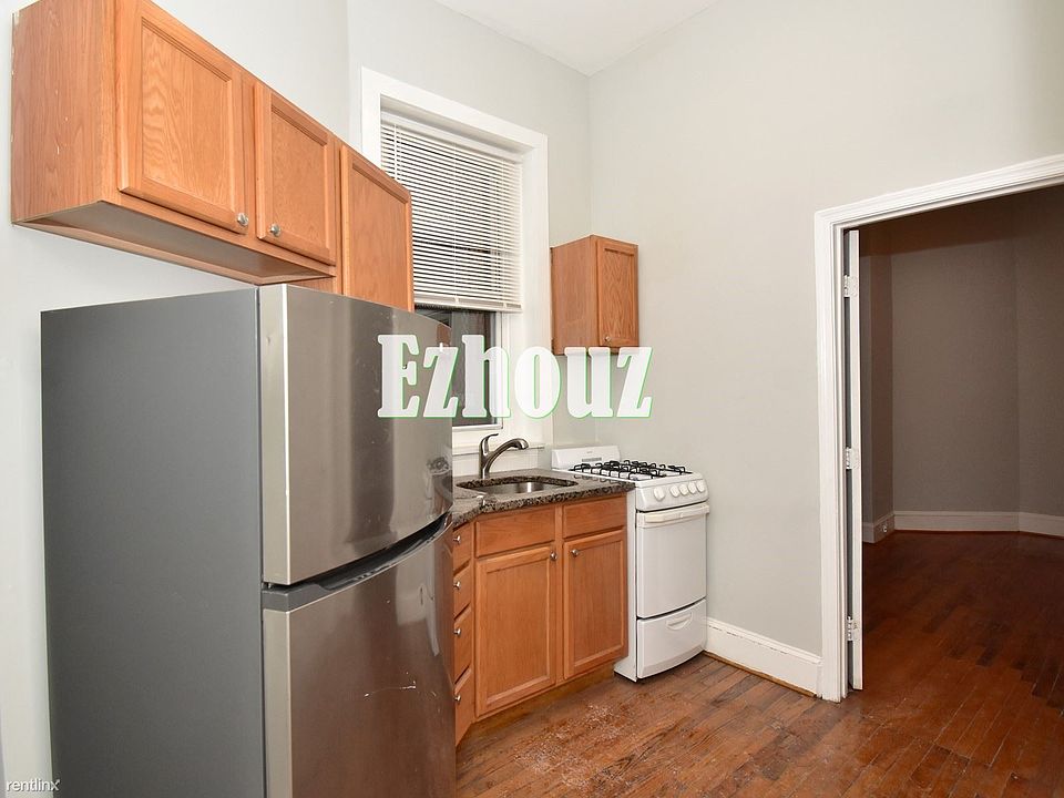 1216 n calvert apt 6 kitchen1