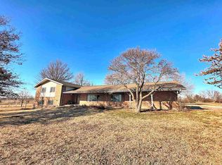 5477 E Hubbard Rd, Ponca City, OK 74604