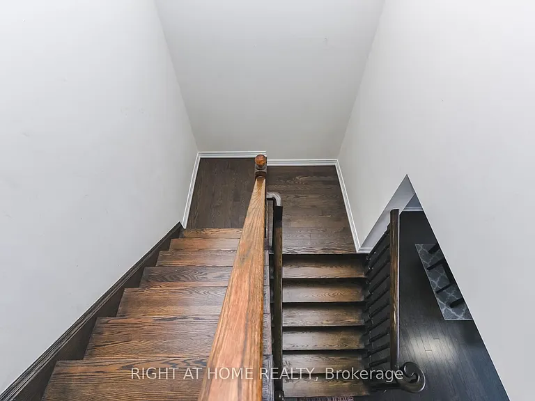 36 Spokanne St — Photo 24