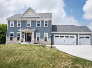 129 Gaul Rd, Dousman, WI 53118