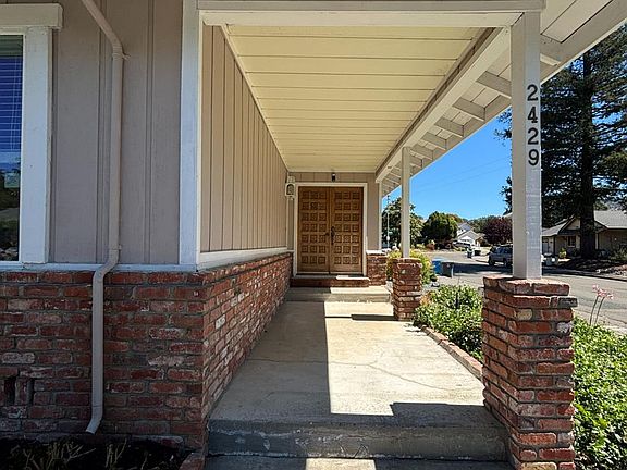 3rd image of 2429 Woodstock Court