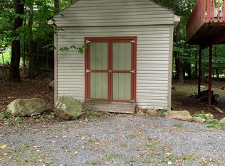 306 Panther Rd, Tobyhanna, PA 18466