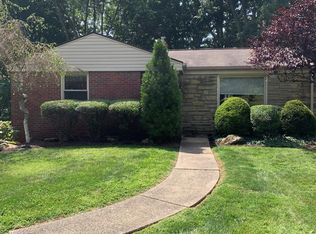 818 Saratoga Dr, Pittsburgh, PA