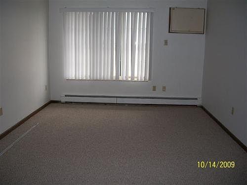 4th image of 84 W Rebecca St APT 10