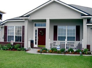 9297 Prosperity Lake Dr, Jacksonville, FL 32244