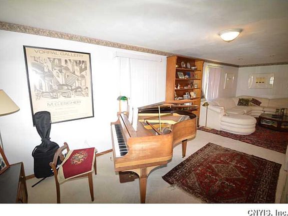 5th image of 6119 Bethlehem Ln