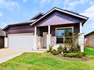 228 Still Glen Dr, Terrell, TX 75160