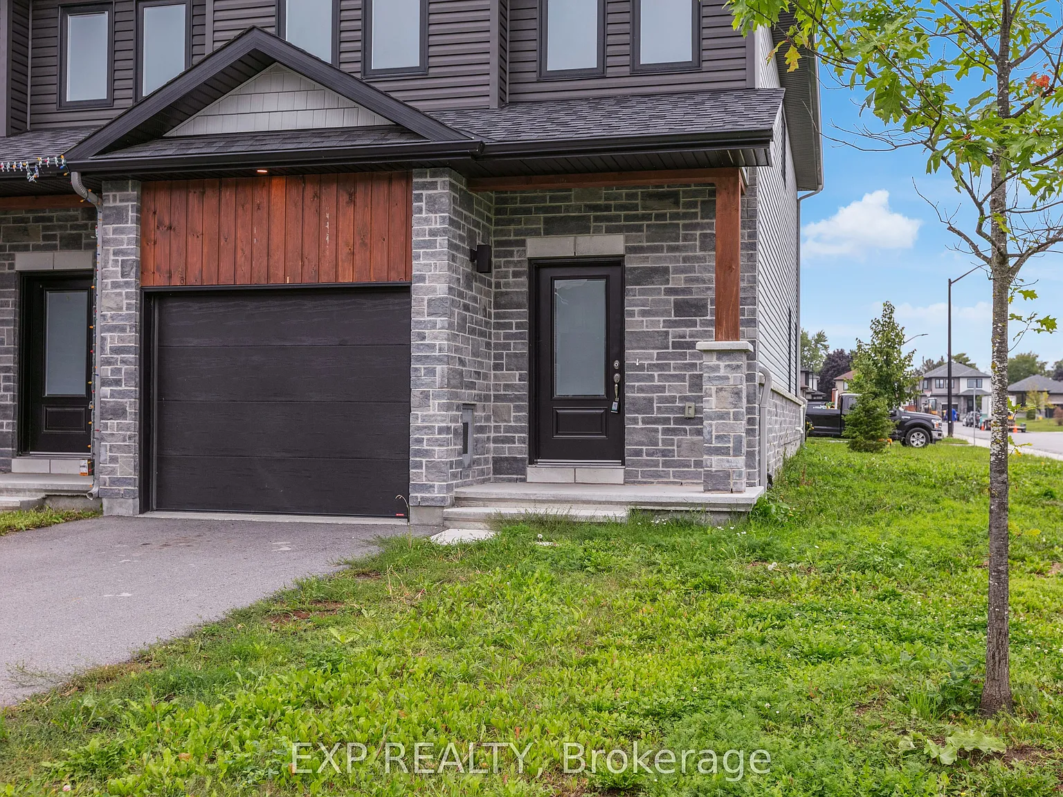 3 bed, $2,800 — Photo 2