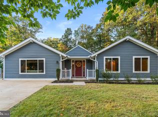 10402 Hollyoak Pl, Fairfax, VA 22032