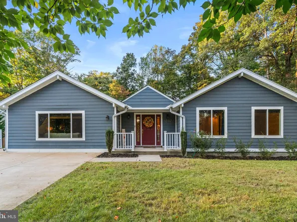 10402 Hollyoak Pl, Fairfax, VA 22032