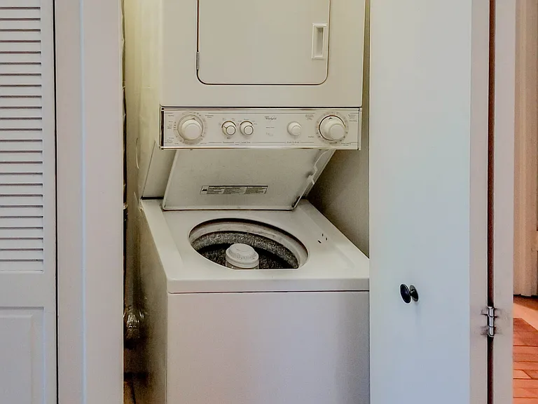 2950 N Racine Ave #1 — Photo 7