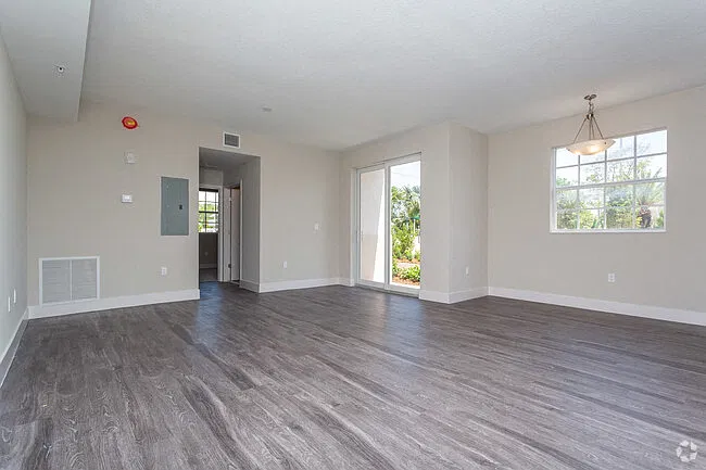 Playa Apartments — Photo 4