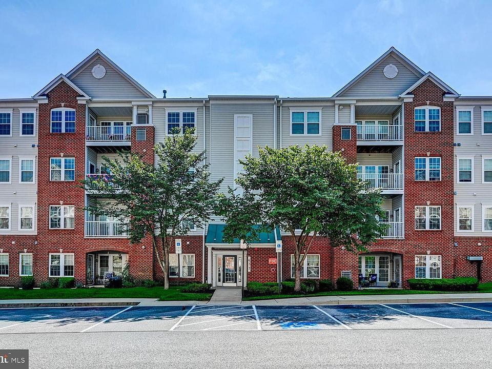 1st image of 633 Wallingford Rd Unit 204