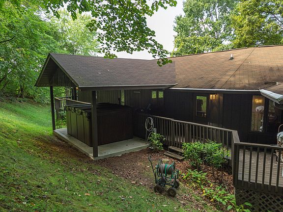 3rd image of 6700 Arapahoe Ln