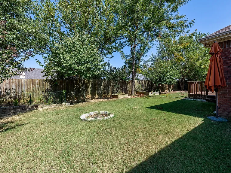 2705 SE 6th St — Photo 15