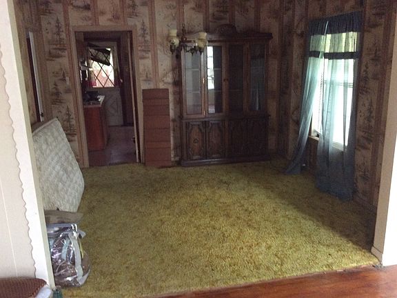 4th image of 402 Bexar Dr
