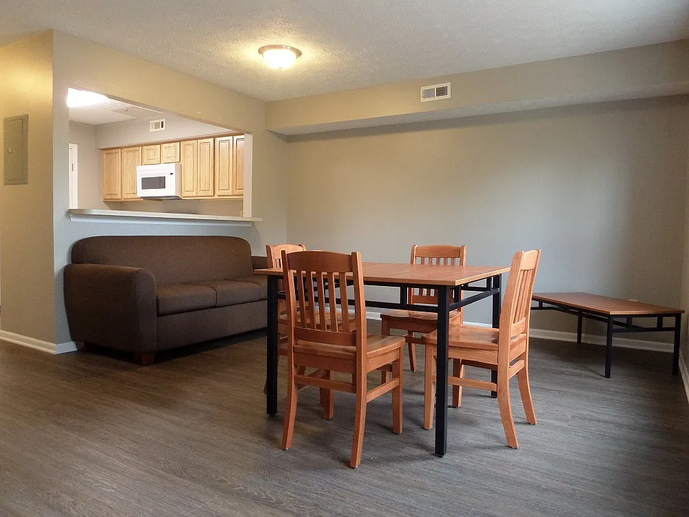 Building Photo - 978 Irving Ave #4