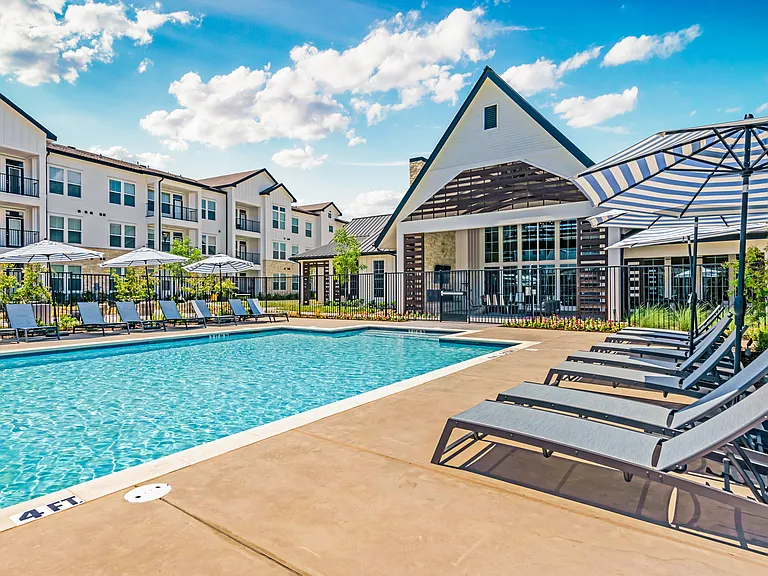 Atlas Bluewood Apartments — Photo 44