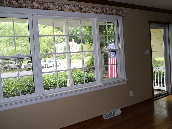 4th image of 7708 Biscayne Ct