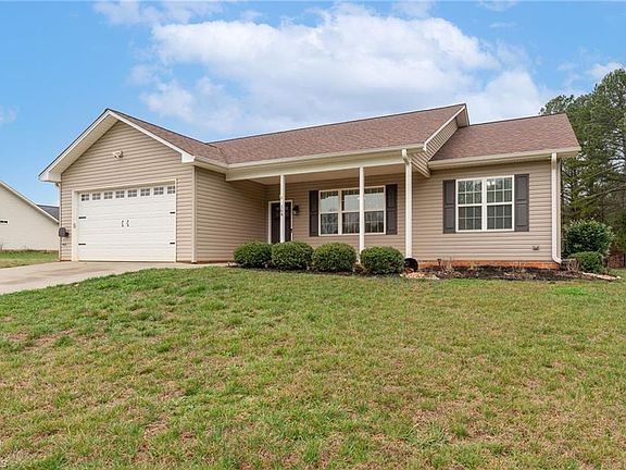 4th image of 164 McCullough Rd