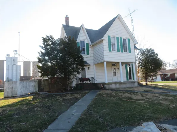 400 Carlin St, Morrisonville, IL 62546
