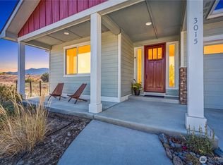 3015 Riverview Ln, Malaga, WA 98828