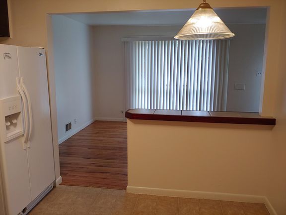 4th image of 1902 Graves Ct