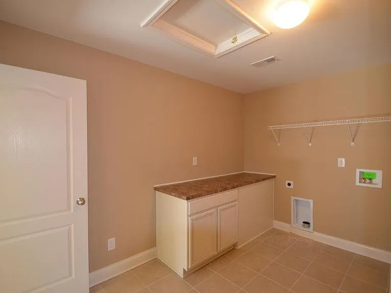 807 Urton Woods Way — Photo 7