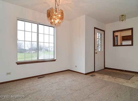 5th image of 1050 Bedford Dr #5A1