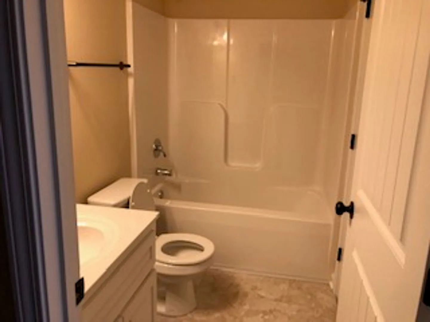2 Bedroom at Cobblestone — Photo 4