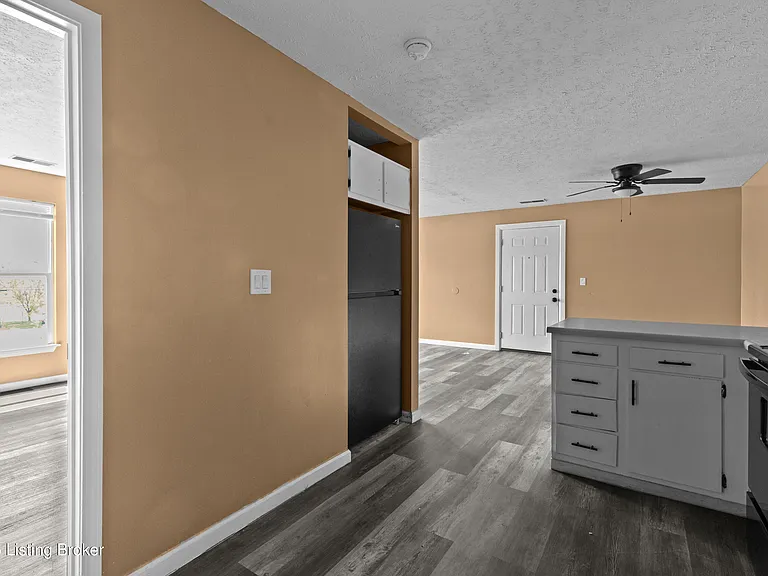 2430 McKindree Ct — Photo 12