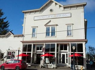 1297 Bay St, Florence, OR 97439
