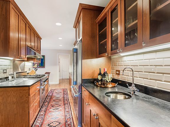5th image of 1448 N Lake Shore Dr APT 3A