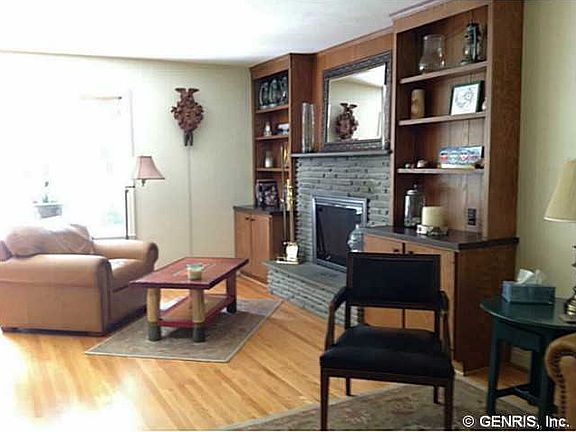 3rd image of 47 Cobbles Dr