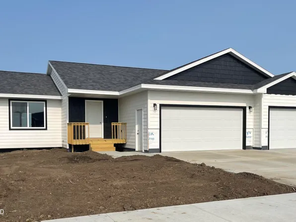 1641 5th St NW, Watertown, SD 57201