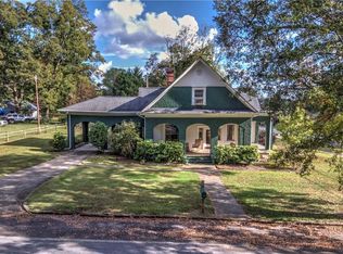 200 Walhalla St, Westminster, SC 29693