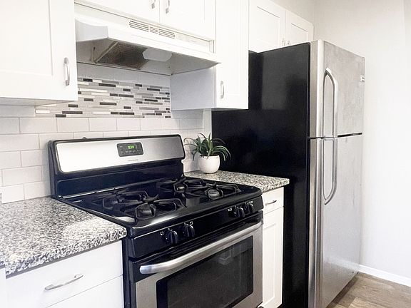 4th image of 10700 Topperwein Dr #B