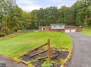 10 Birch Dr, Thompsontown, PA 17094