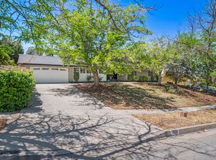 38537 Desert View Dr, Palmdale, CA 93551