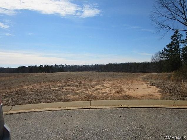 1st image of 4081 Peach Tree Dr