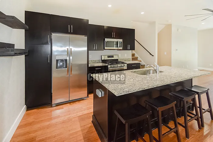 1223 E New York St — Photo 8